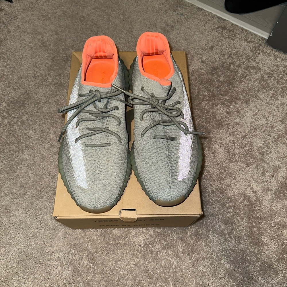 Yeezy Sneakers